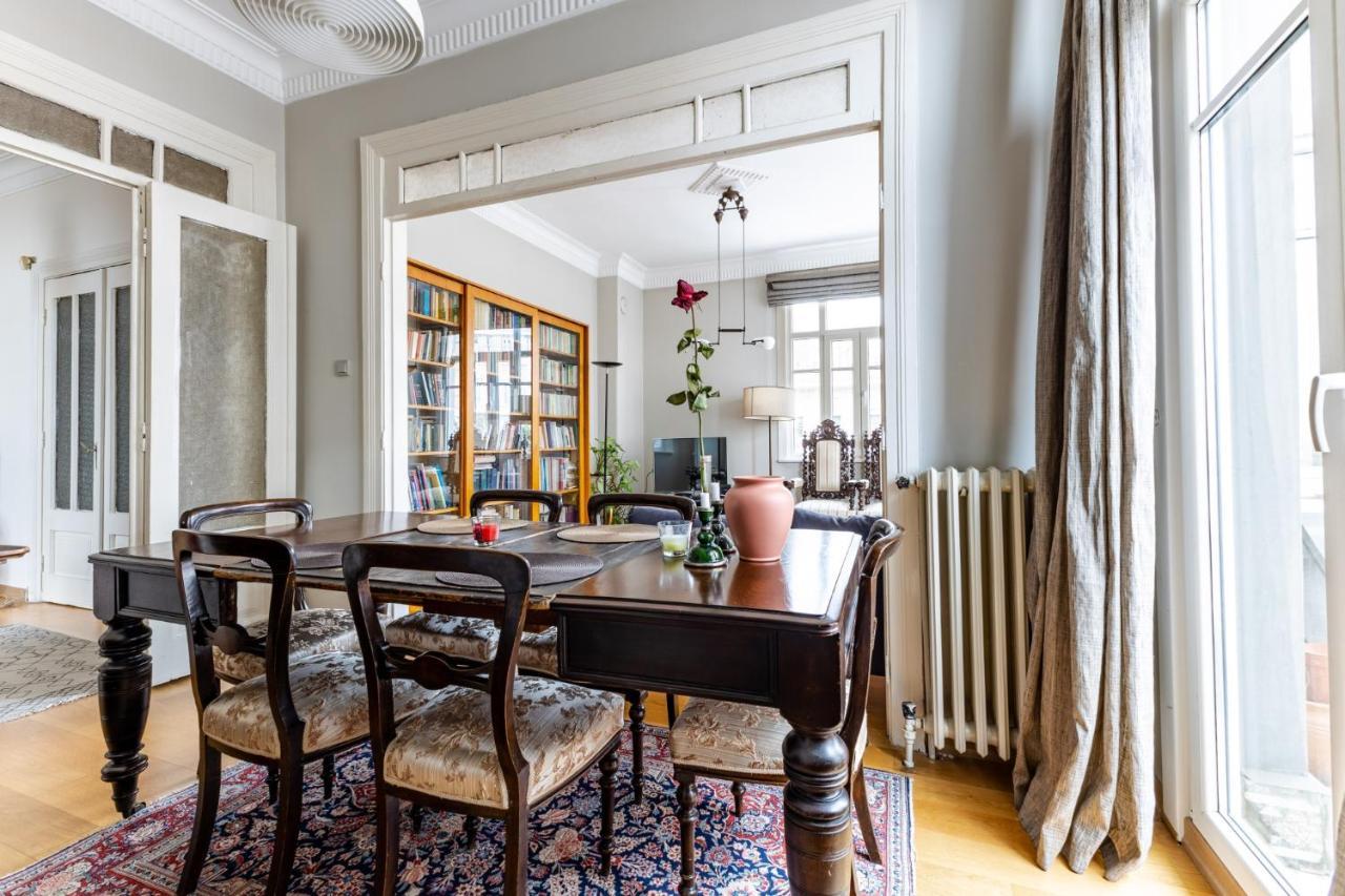 Appartamento Flat With Balcony And Bosphorus View In Beyoglu Provincia di Provincia di Istanbul Esterno foto