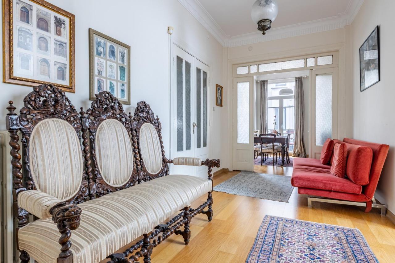 Appartamento Flat With Balcony And Bosphorus View In Beyoglu Provincia di Provincia di Istanbul Esterno foto